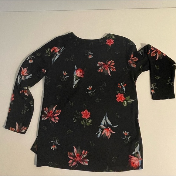 Ann Taylor Size Small Top - Picture 3 of 5